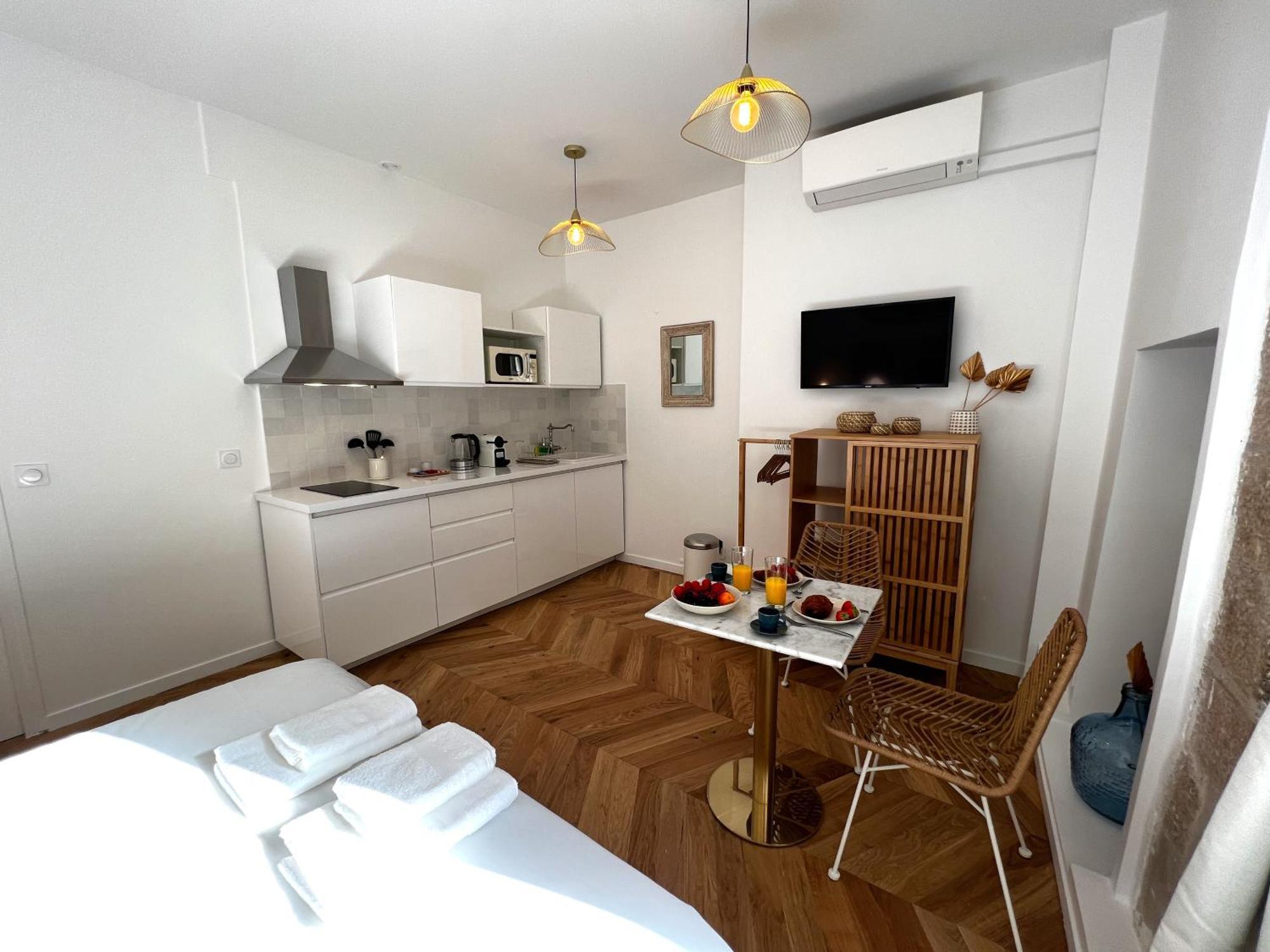 Le Comte - Heart Of Dijon - With Ac Apartamento Exterior foto